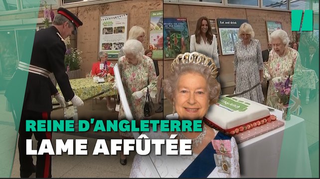 La reine Elizabeth II a une façon de couper les gâteaux bien plus originale que vous