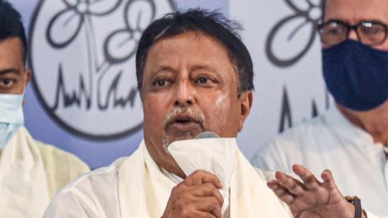Mukul Roy returns to TMC, says nobody will remain in BJP