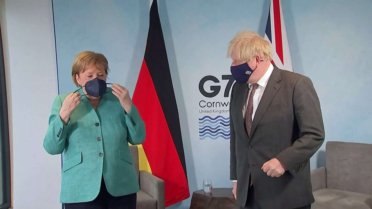 G7-Gipfel: Merkel spricht mit Johnson - Vidéo Dailymotion