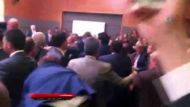 Mecliste tansiyon yine yükseldi