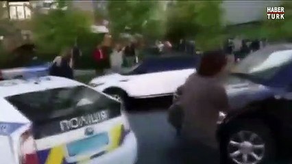 Eski şampiyon 7 polisi perişan etti!