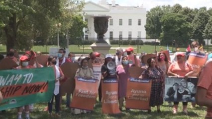 "Soñadores" piden una vía para la ciudadanía en EE.UU. en aniversario de DACA