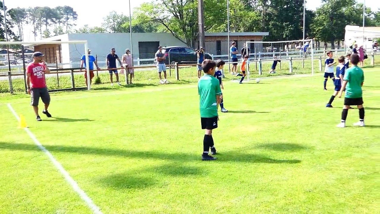 2ème vidéo : Plateau amical des U8/U9 contre STE HELENE et ST AUBIN
