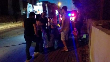 Motosiklet kaldırıma çarptı: 2 yaralı