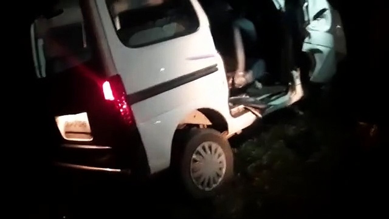 गरियाबंद में भीषण सड़क हादसा, तेज रफ्तार कार पे...