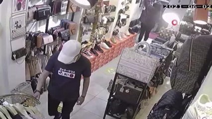 Kadın hırsız yakalanınca jiletle kendini doğradı