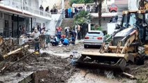 Selanik’te sel felaketi can aldı, onlarca ev su altında