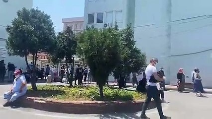 Şişli Etfal'deki Covid-19 aşı kuyruğu böyle görüntülendi