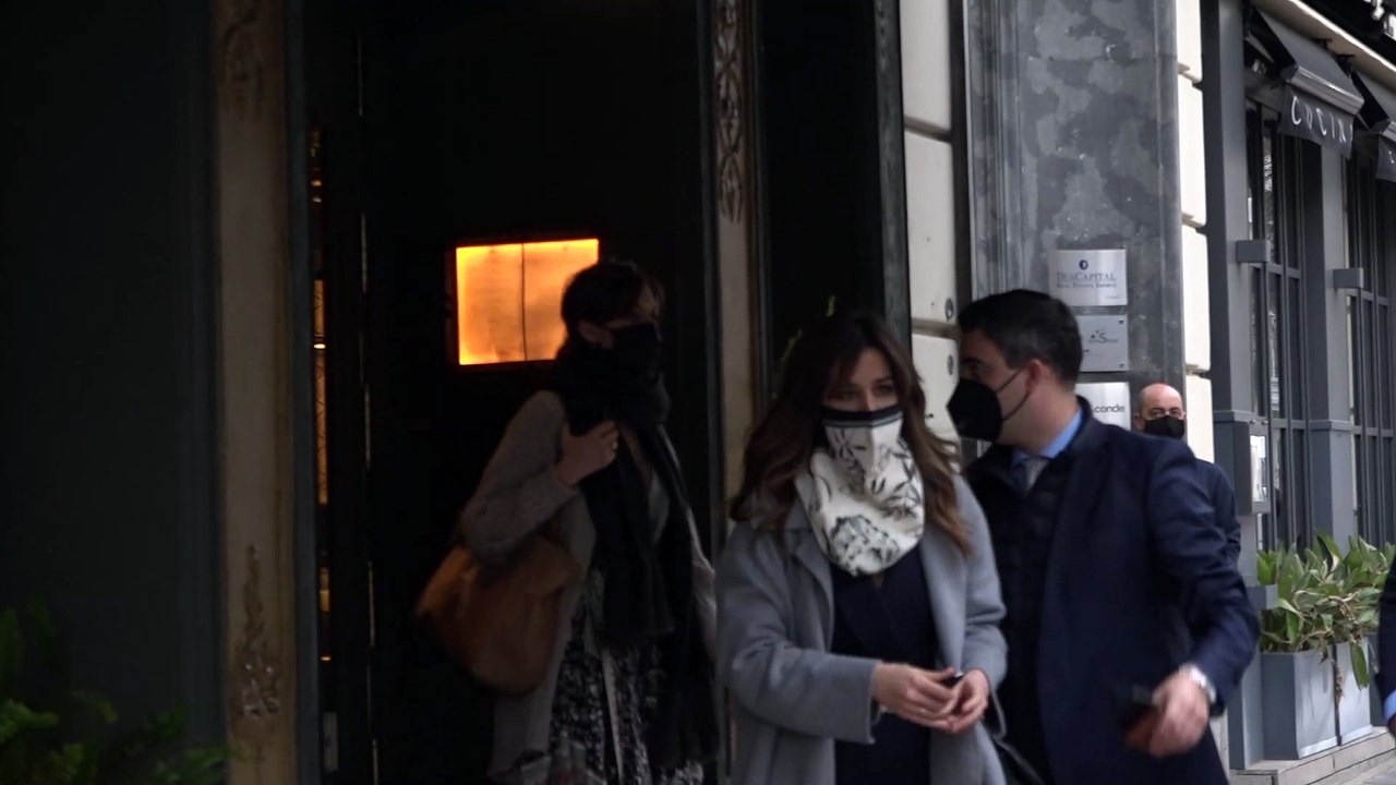 Con música en directo y amigos: Sara Carbonero e Isabel Jiménez “celebran la vida”