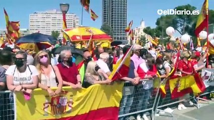 Las derechas reúnen en Colón a miles de personas contra los indultos