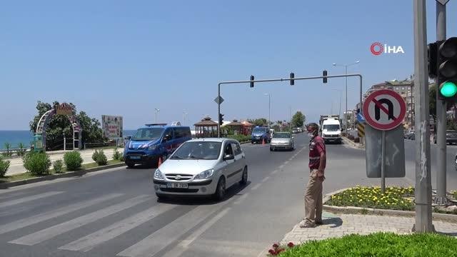 Yaya geçidinde hafif ticari aracın çarptığı bisikletli genç kız hayatını kaybetti