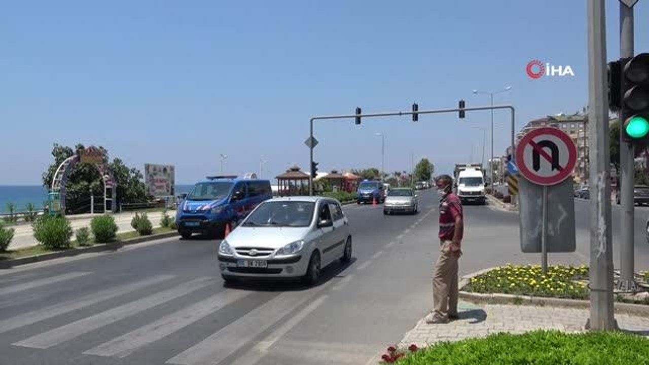 Yaya geçidinde hafif ticari aracın çarptığı bisikletli genç kız hayatını kaybetti