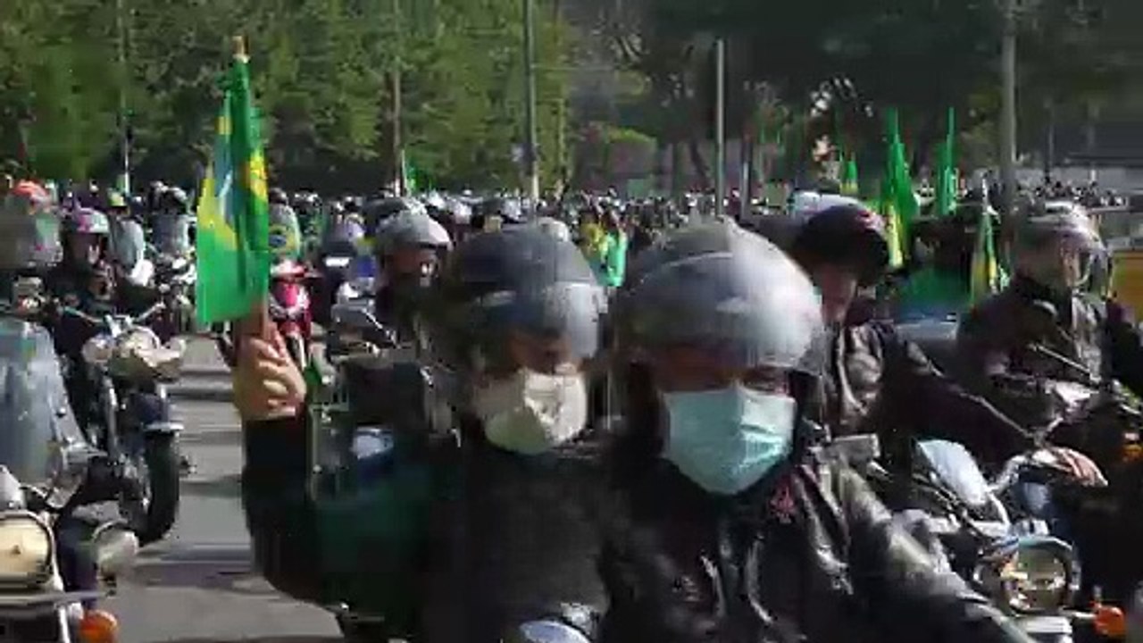Strafe für Bolsonaro: Ohne Maske bei Motorradkorso 'für Christus'