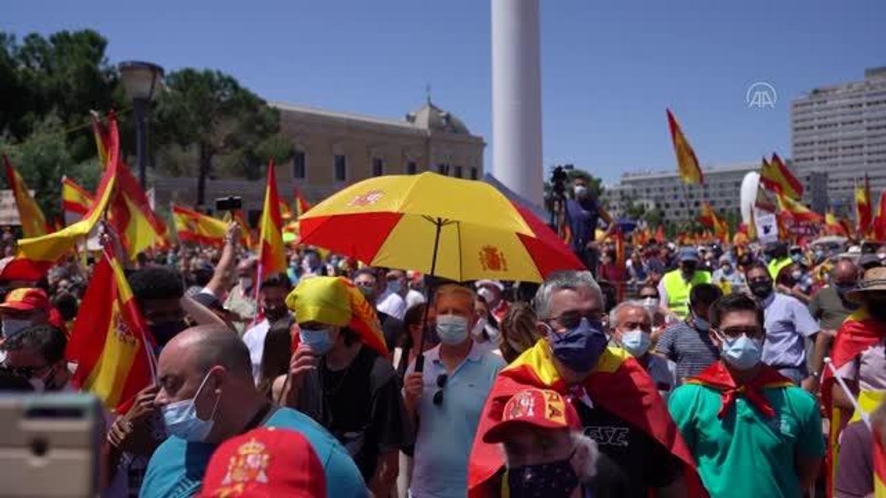 İspanyol sağı, sol hükümetin, tutuklu Katalan siyasetçileri affetme girişimini protesto etti