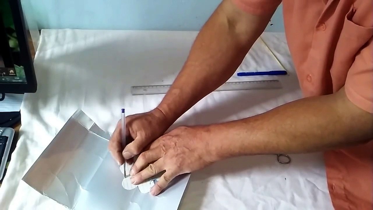 How to Make a Beautiful Table with Milk Box and Cardboard