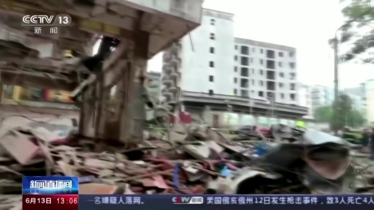 中 후베이 시장서 가스 폭발 사고...12명 사망·138명 부상 / YTN