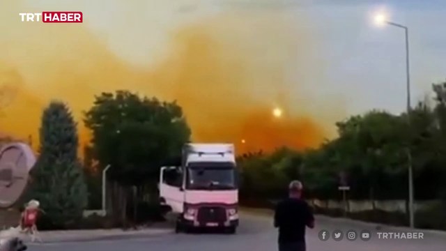 Fabrikada tank patladı, gökyüzünü asit bulutu kapladı