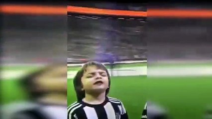 İstiklâl Marşı'nı öyle bir söyledi ki!