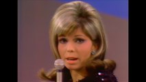 Nancy Sinatra - These Boots Are Made For Walking (Live On The Ed Sullivan Show, February 27, 1966)