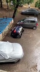 Clip: Hố nước bí ẩn ở Ấn Độ "nuốt chửng" chiếc xe ô tô - Tạp Chí Bốn Bánh