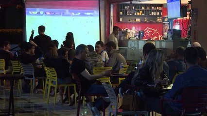 Gritos de gol y de protesta en Brasilia durante el día inaugural de la Copa América
