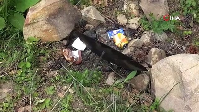 Kendilerini AFAD görevlisi olarak tanıttılar, camiden anons yaptırıp kepçeyle define aradılar