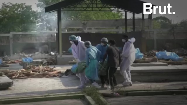 These Muslim men perform last rites for Hindu COVID victims