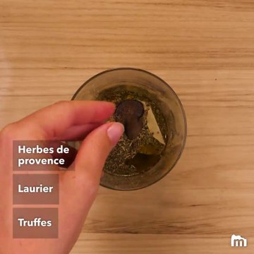 26560 Chapon farci au foie gras