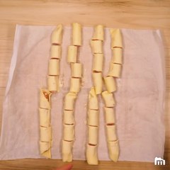 26507 Roulés feuilletes a la saucisse