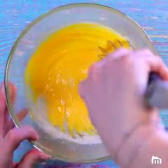 Soufflé à la rhubarbe et aux fruits rouges