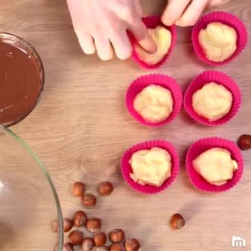 Petites brioches fourrées Nutella (moule à muffins)
