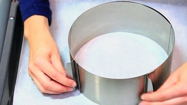 Utiliser un cercle à pâtisserie extensible