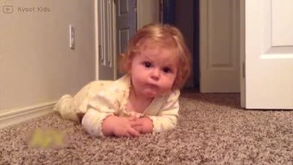 Vídeo: Bebê Percebe Que Tem Uma Língua