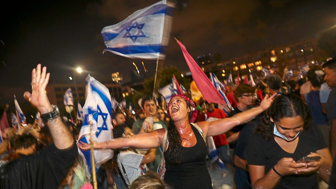 Israelis feiern Ende von Netanjahus Amtszeit