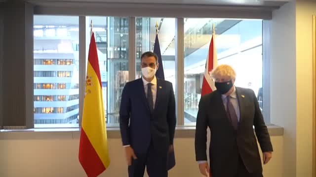 Reunión bilateral en la OTAN entre Pedro Sánchez y el primer ministro británico Boris Johnson