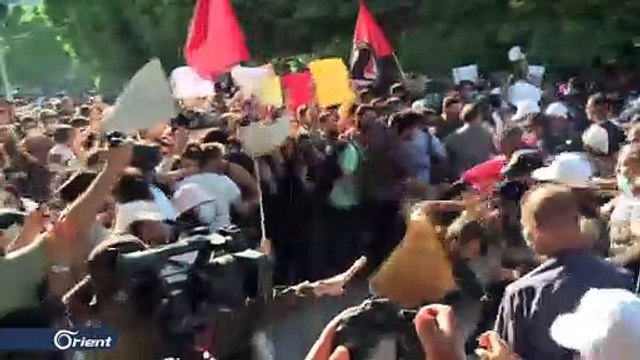مواجهات بين المحتجين وقوات الأمن التونسية ومطالبات بإسقاط الحكومة