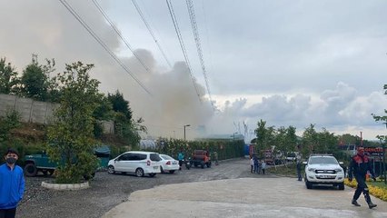 Çekmeköy'de plastik fabrikasında yangın (1)