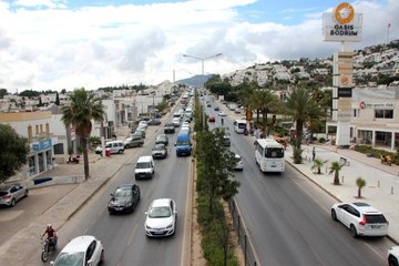 Bodrum'da trafik çilesi erken başladı