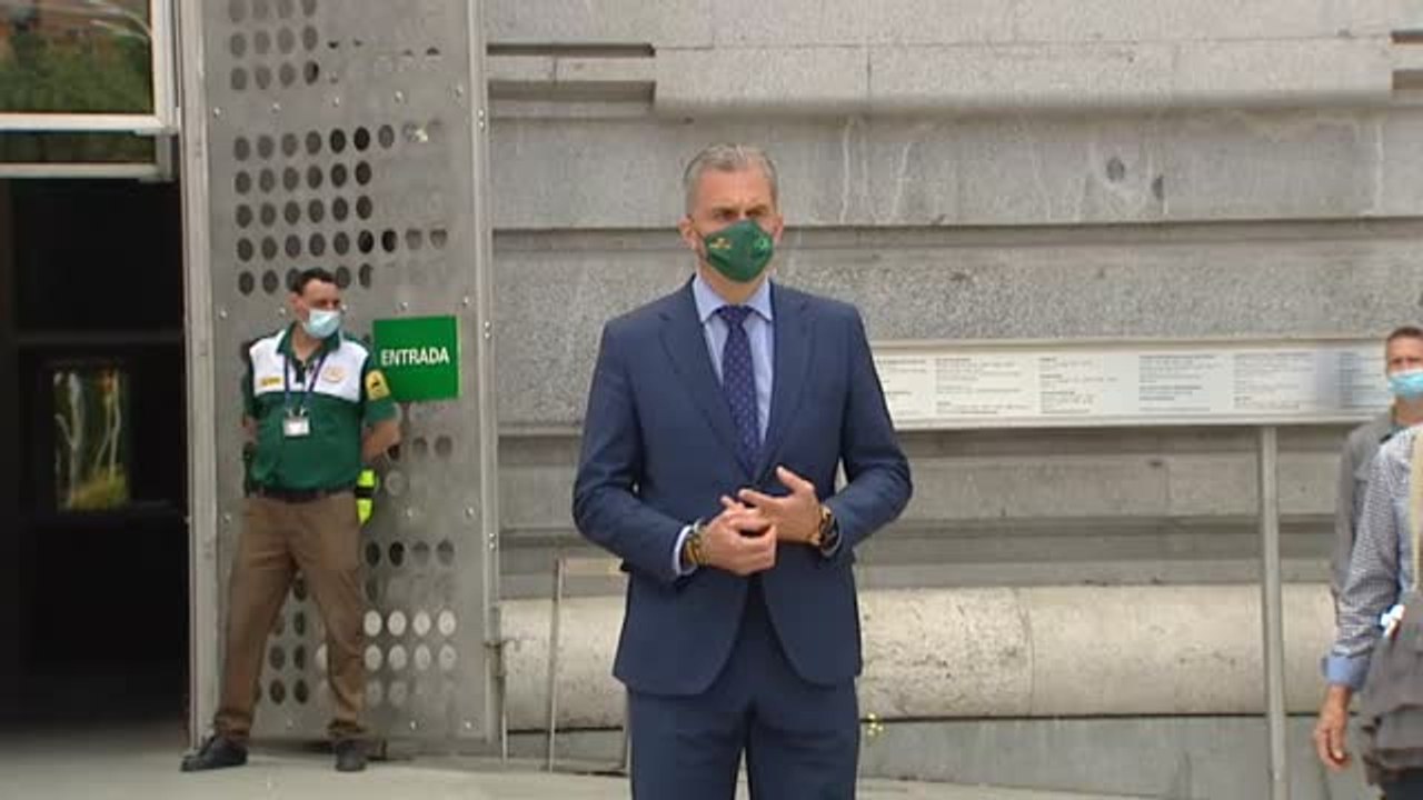 Vox se aparta del minuto de silencio del Ayuntamiento de Madrid por las niñas asesinadas en Tenerife