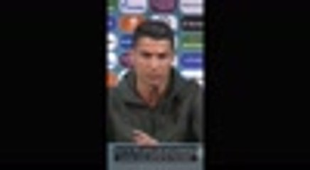 Tải video: Ronaldo responds to transfer rumours