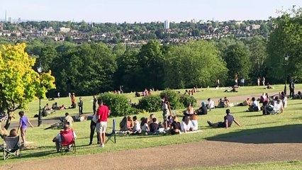 COVID | Borish Johnson retrasa un mes la desescalada en el Reino Unido