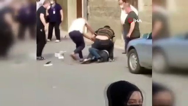 Yaralı doktor ile saldırgan arasındaki boğuşma anı kamerada