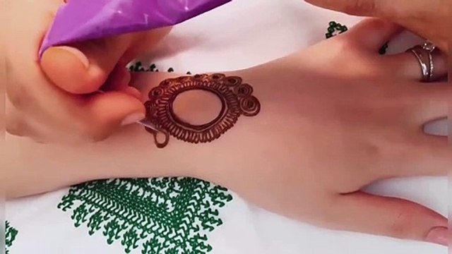 أسهل نقشة حناء خليجية في أقل من خمس دقائق ❤️