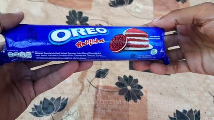 Oreo Red velvet cake flavour cookies