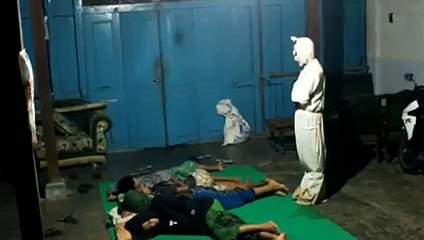 asik asik tidur dikerjain hantu pocong