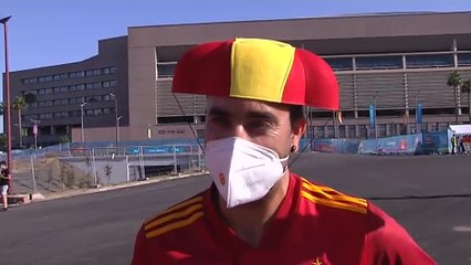 Sevilla celebra la fiesta del fútbol pese al empate de España