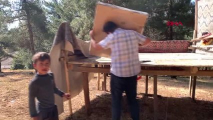 Son dakika haberi... ÇOCUKLAR OKUSUN, DİYE OKUL VE ÇADIRLARA KİTAPLIKLAR KURUYOR