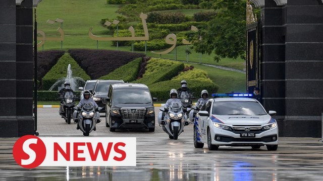 PM arrives at Istana Negara to have audience with King