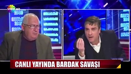 Canlı yayında bardak savaşı