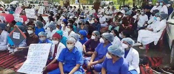 नर्सों ने मेडिकल कॉलेज में किया यज्ञ